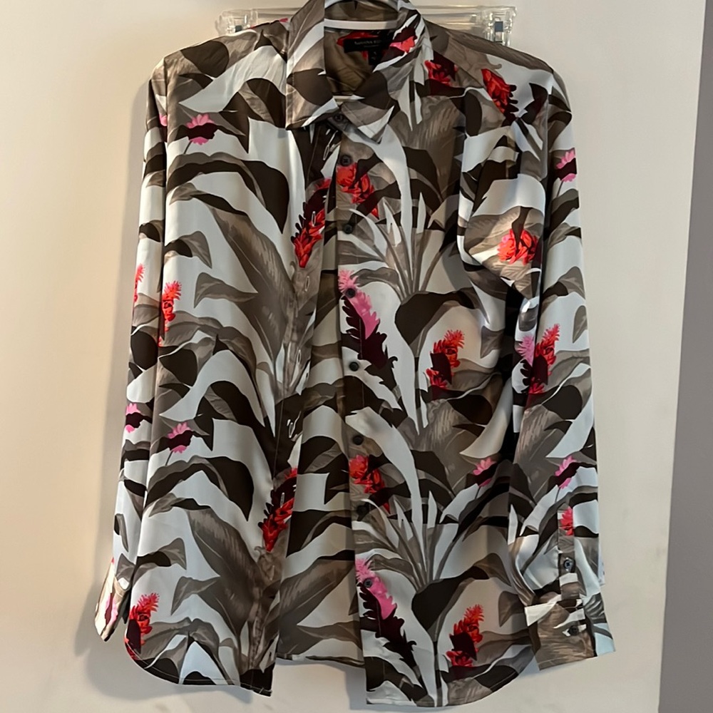 Patterned banana republic blouse